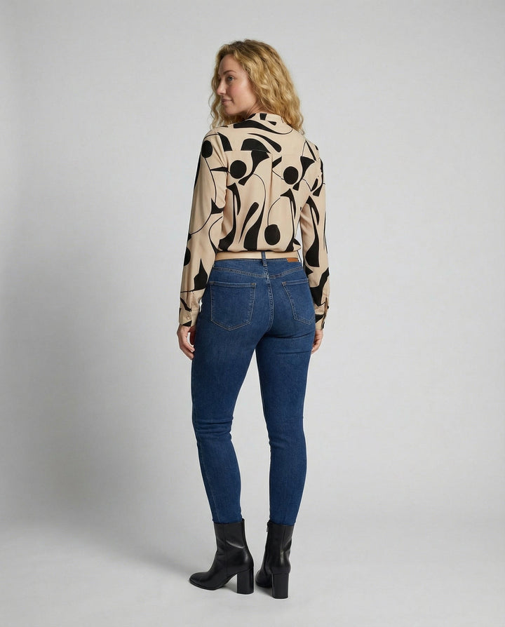 Elegant women's blouse comfort